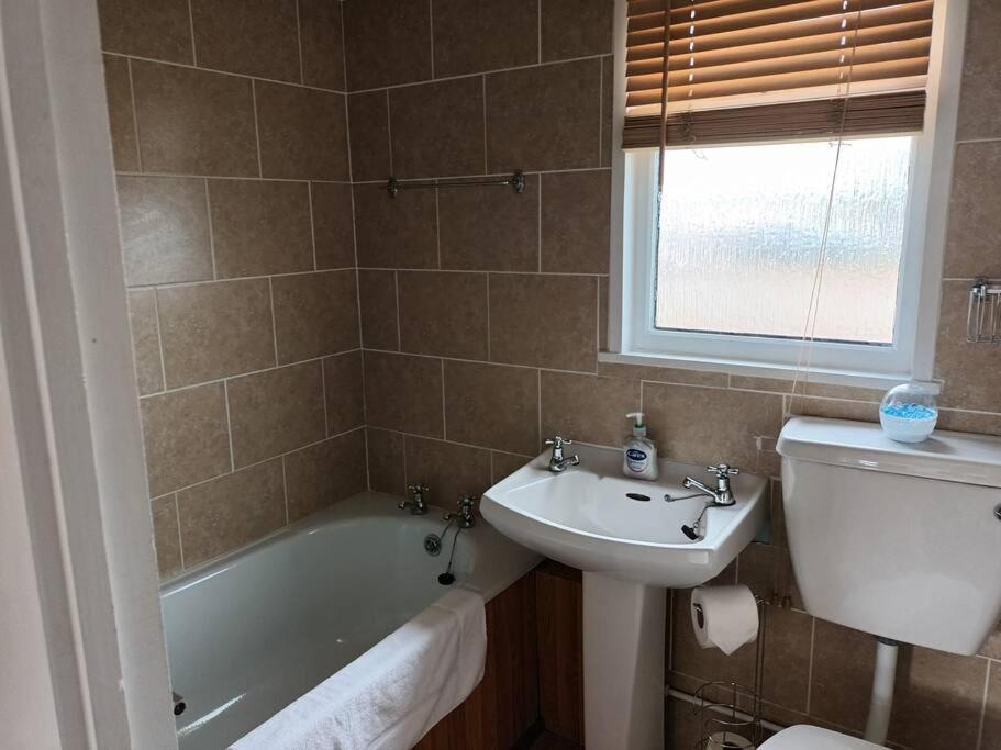 Homely 2 Bed On Popular Sunbeach Holiday Village- 5Min Walk To Beach, Near Great Yarmouth & Norfolk Broads Scratby 외부 사진